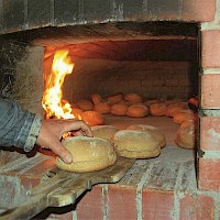 Mühlenbrot-Backen